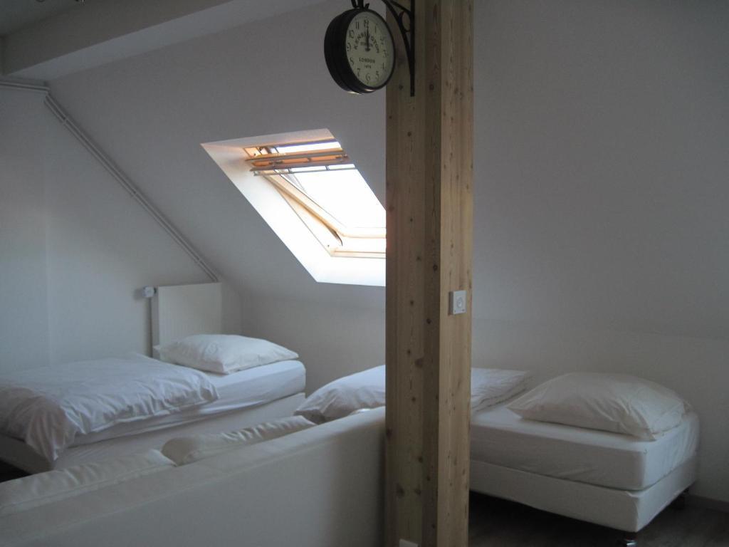 Hotel Des Bois Seltz Ruang foto