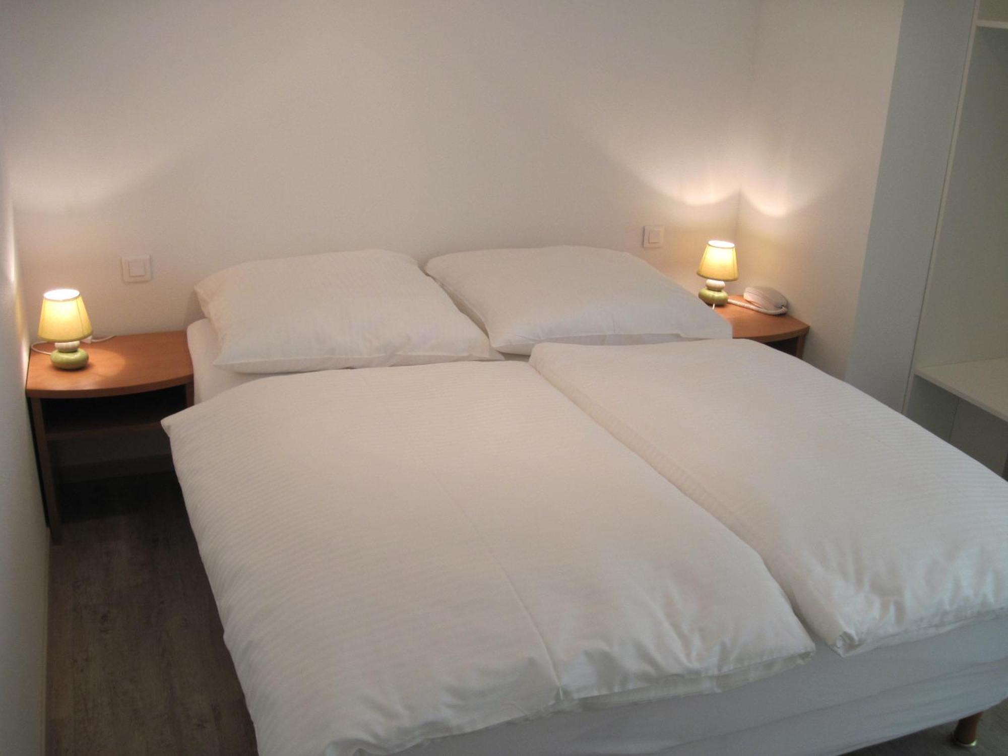 Hotel Des Bois Seltz Bagian luar foto