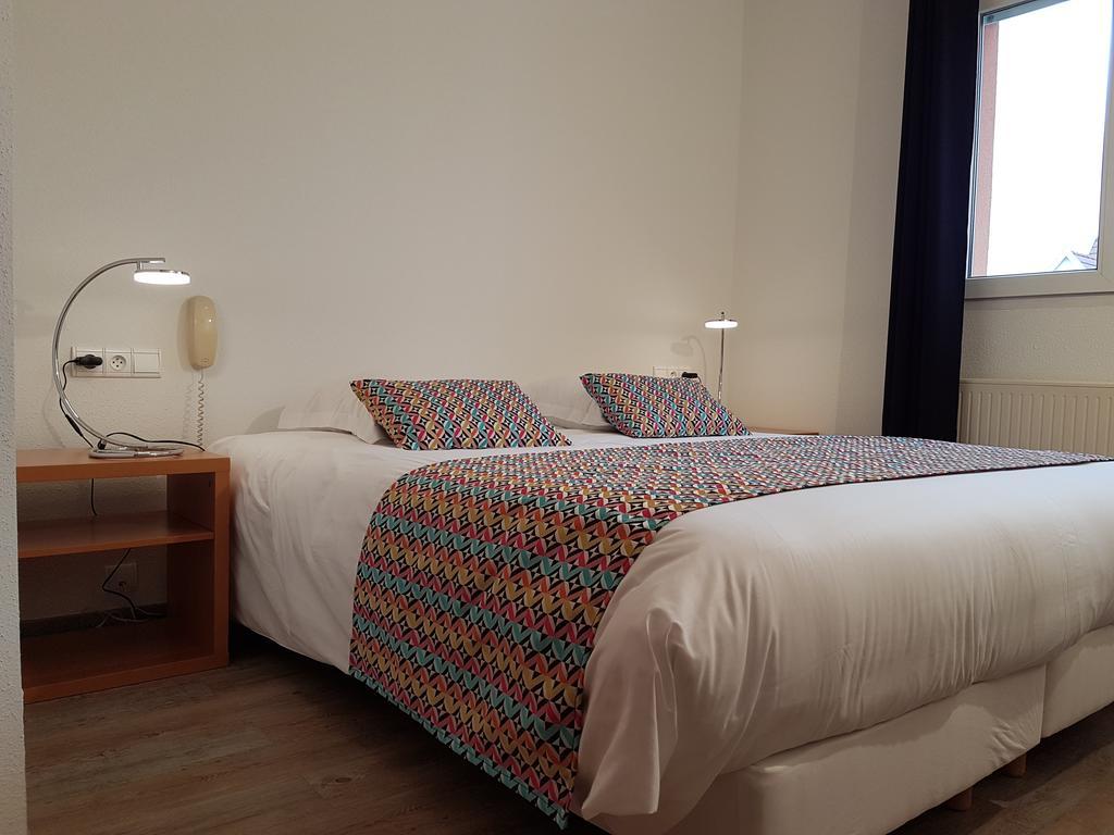 Hotel Des Bois Seltz Bagian luar foto