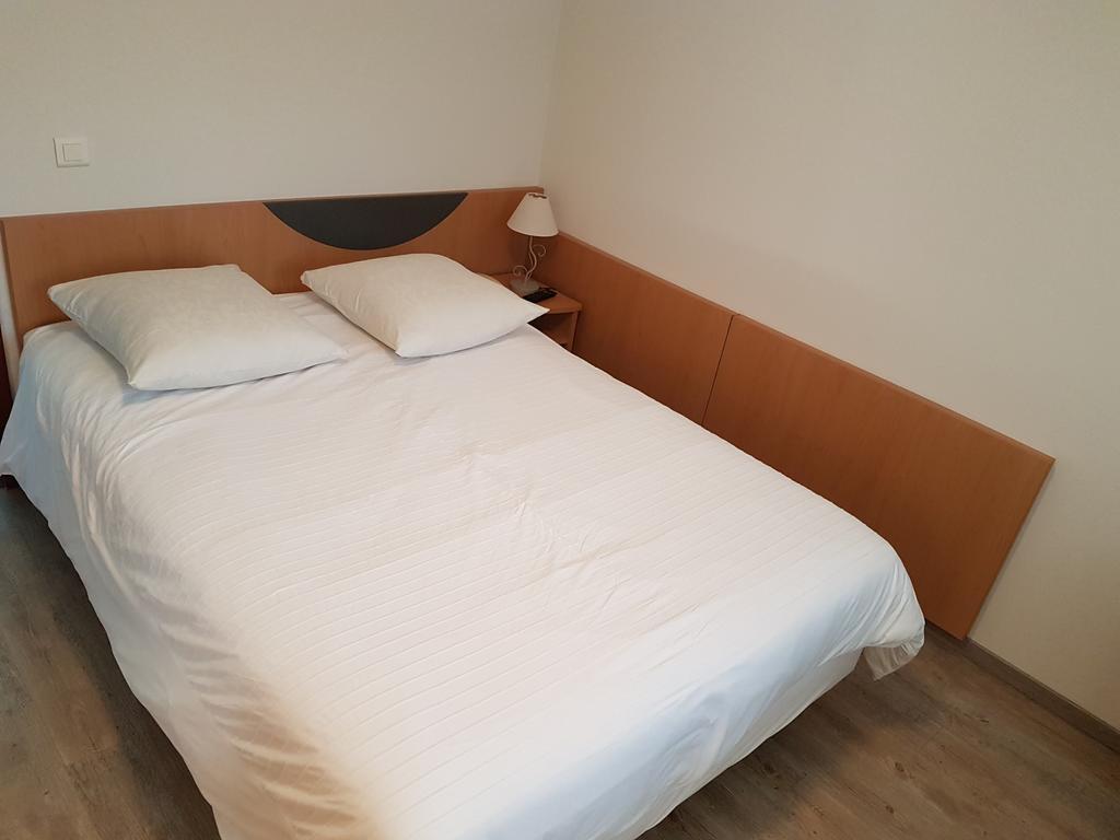 Hotel Des Bois Seltz Bagian luar foto